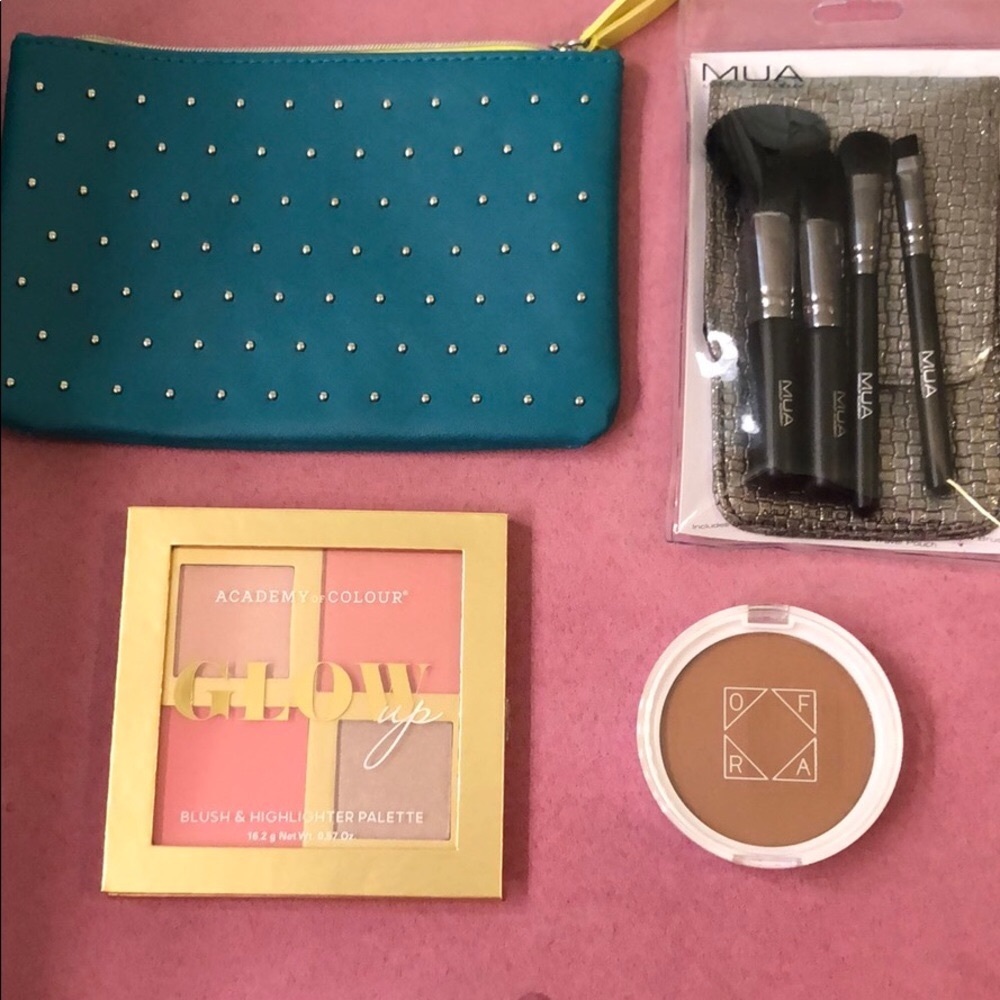 Makeup Bundle